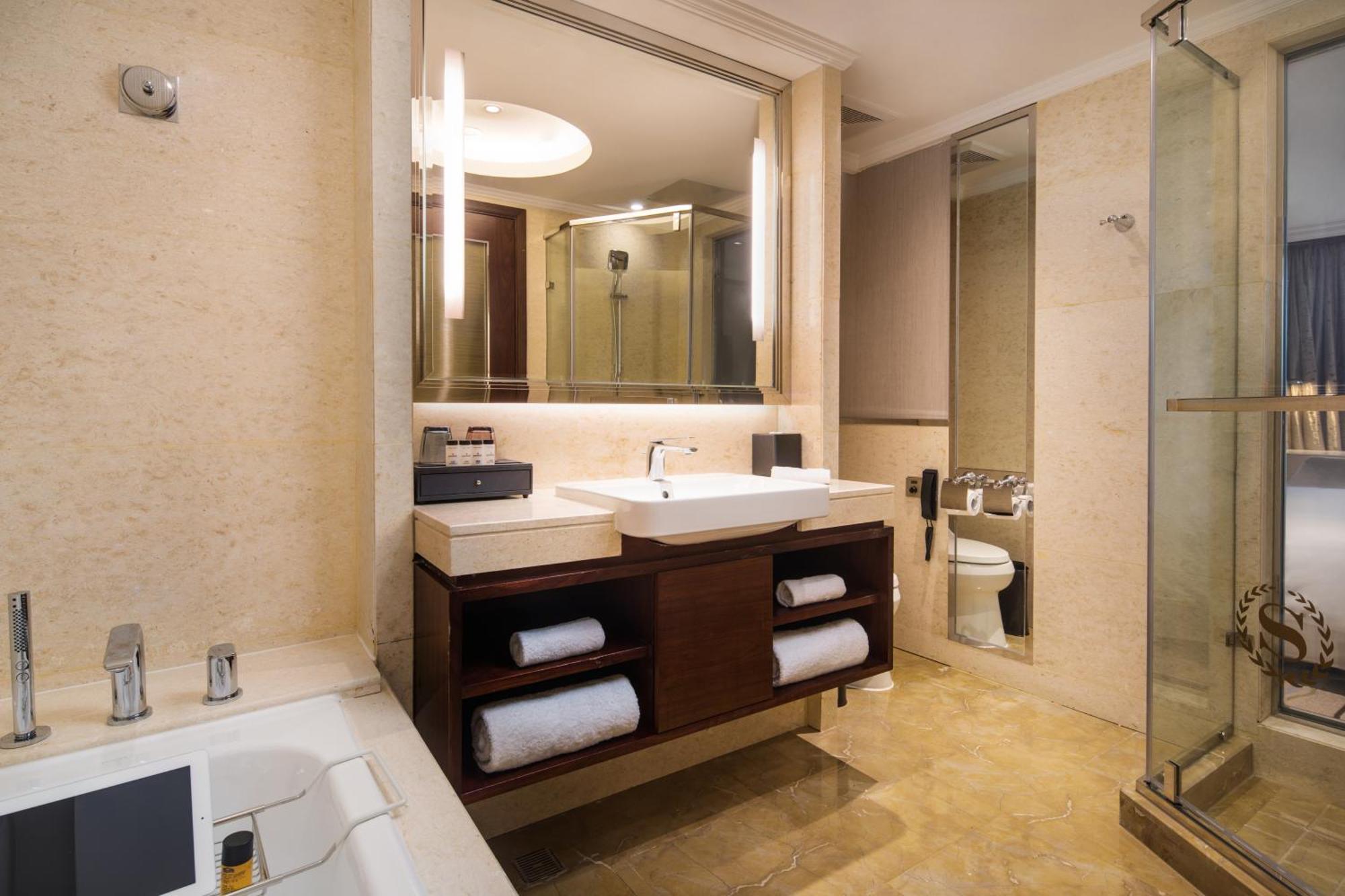 Sheraton Nanjing Kingsley Hotel & Towers Dış mekan fotoğraf